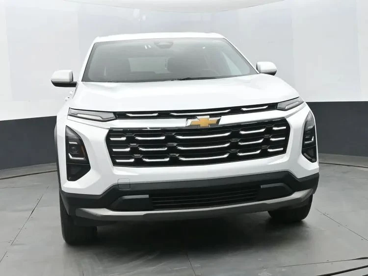 2025 Chevrolet Equinox - Image 3 of 12
