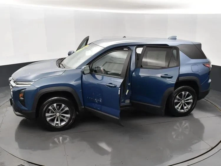 2025 Chevrolet Equinox - Image 7 of 12