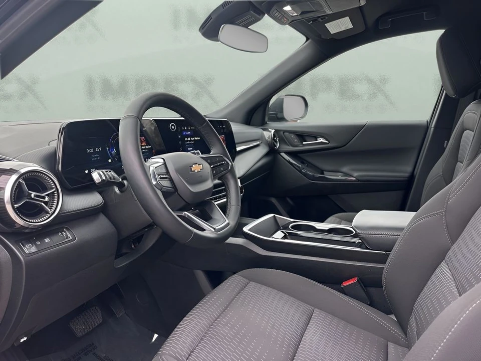 2025 Chevrolet Equinox - Image 9 of 12