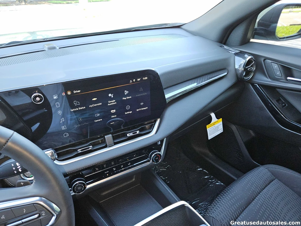 2025 Chevrolet Equinox - Image 15 of 21