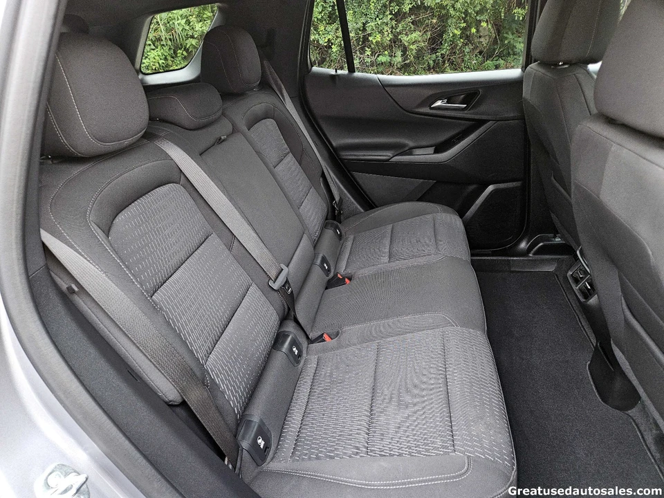 2025 Chevrolet Equinox - Image 12 of 21