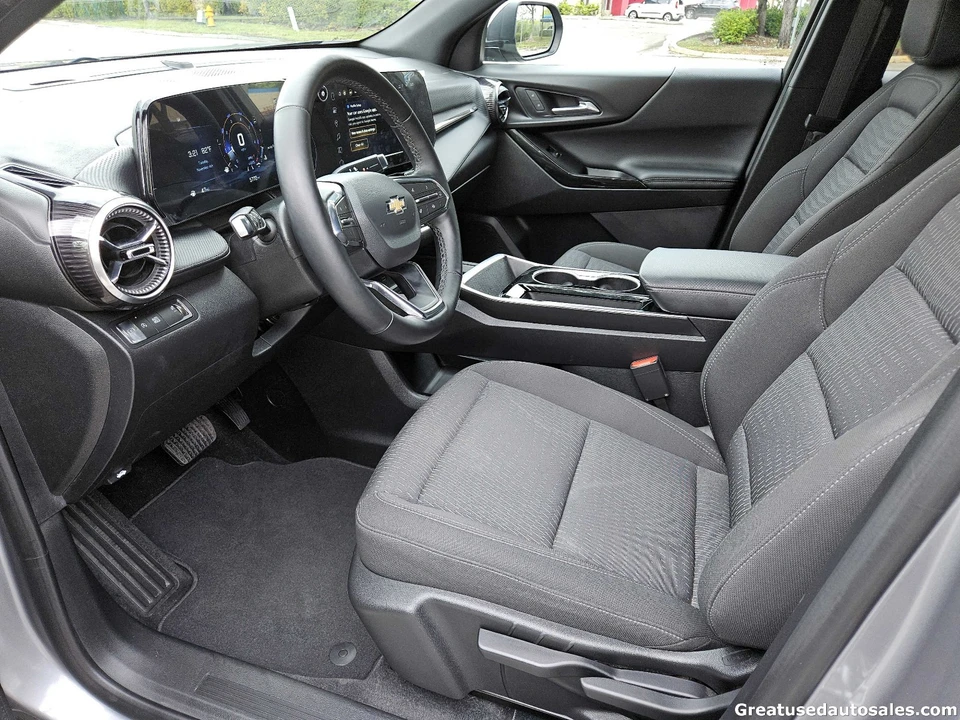 2025 Chevrolet Equinox - Image 8 of 21