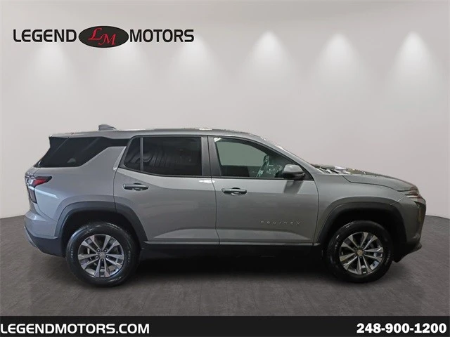 2025 Chevrolet Equinox - Image 9 of 12