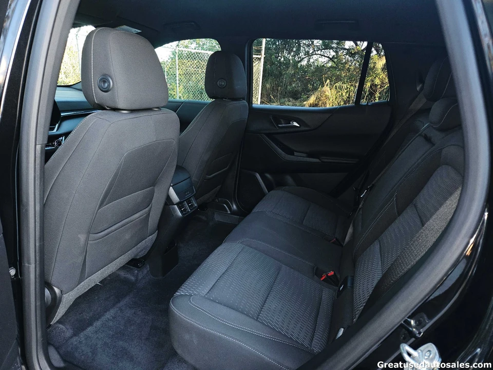 2025 Chevrolet Equinox - Image 14 of 21