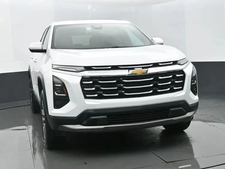 2025 Chevrolet Equinox - Image 3 of 12