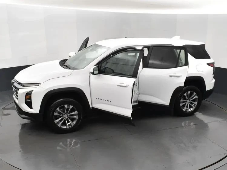 2025 Chevrolet Equinox - Image 7 of 12