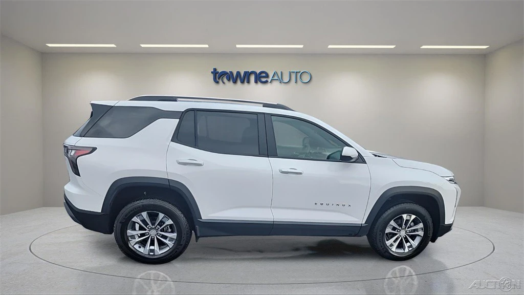 2025 Chevrolet Equinox - Image 8 of 21
