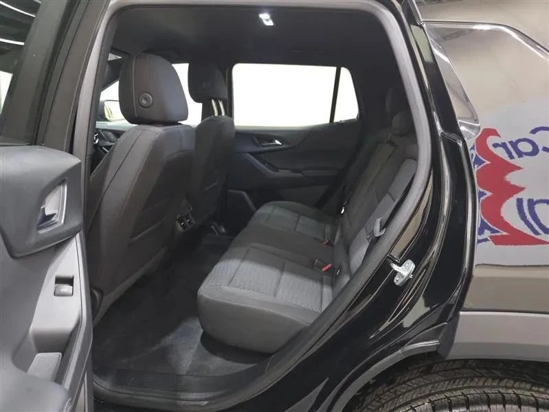 2025 Chevrolet Equinox - Image 10 of 12