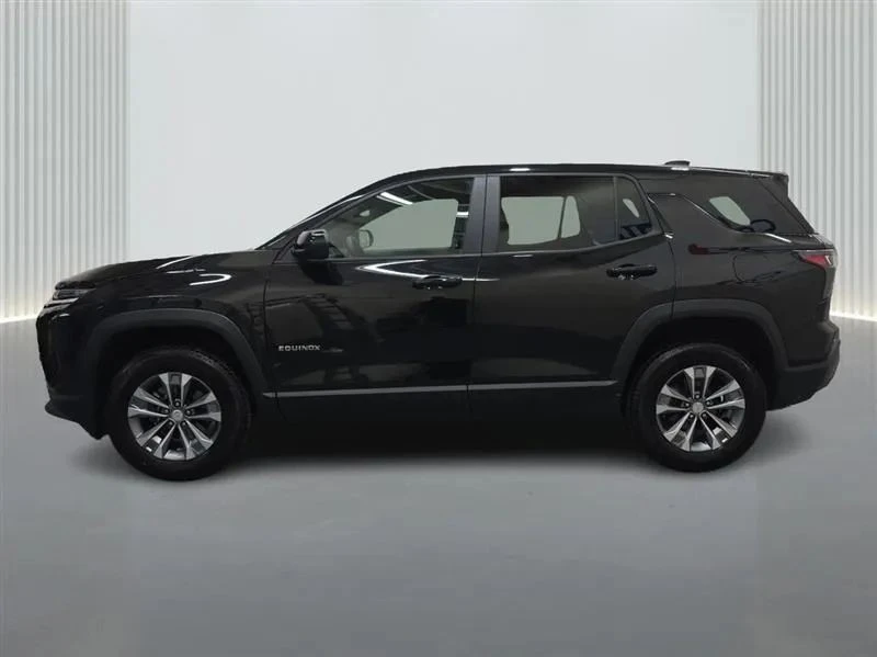2025 Chevrolet Equinox - Image 2 of 12
