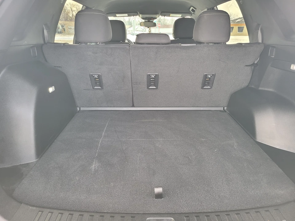 2025 Chevrolet Equinox - Image 12 of 21