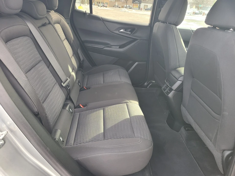 2025 Chevrolet Equinox - Image 14 of 21