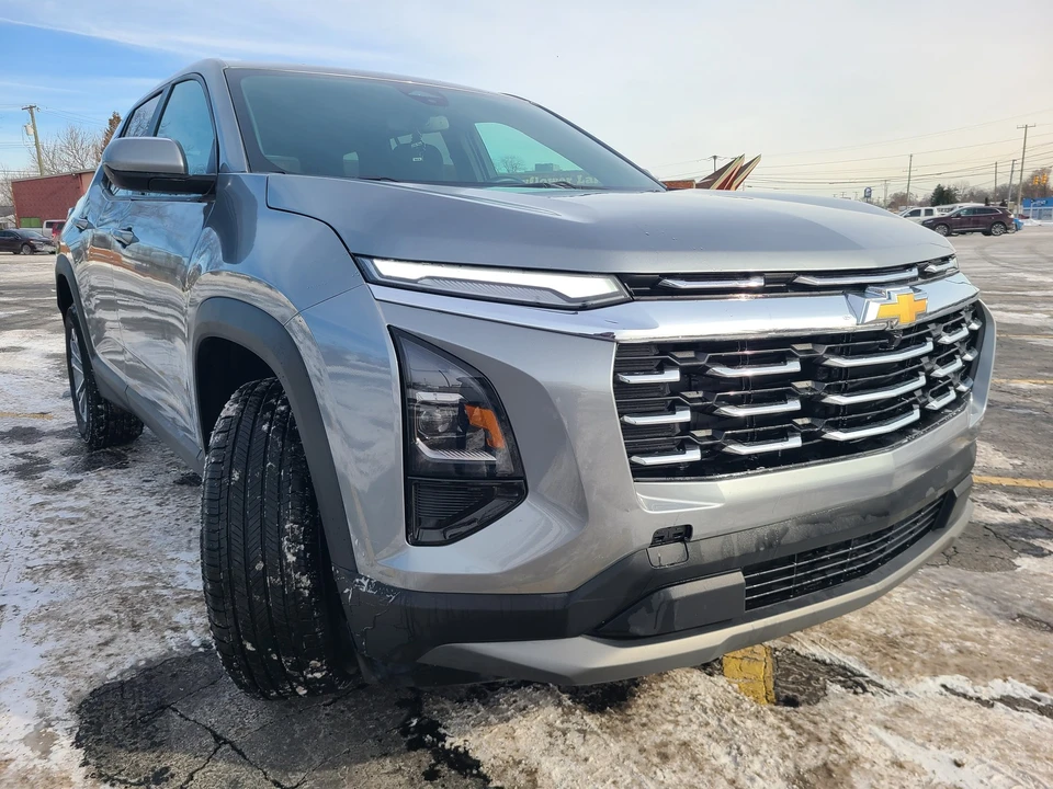 2025 Chevrolet Equinox - Image 7 of 21