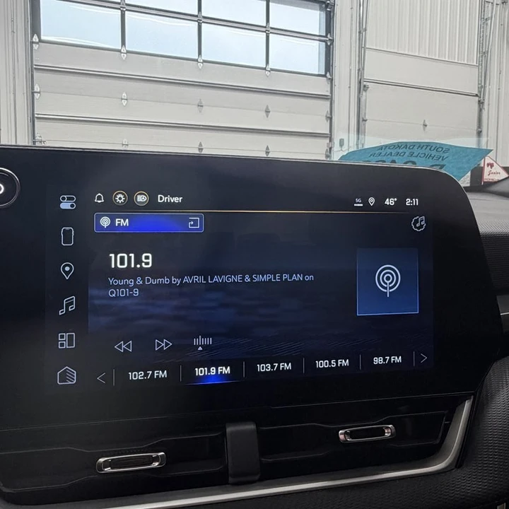 2025 Chevrolet Equinox - Image 11 of 21