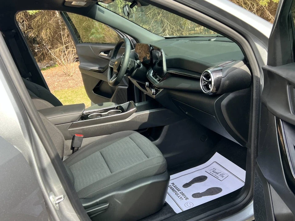 2025 Chevrolet Equinox - Image 18 of 21
