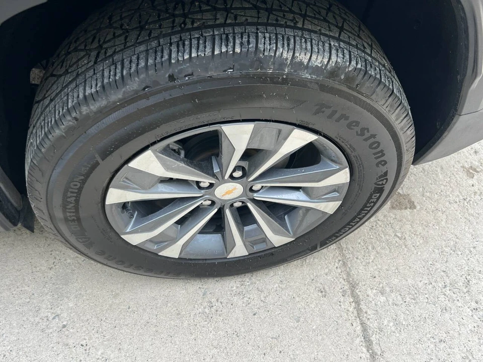 2025 Chevrolet Equinox - Image 12 of 21