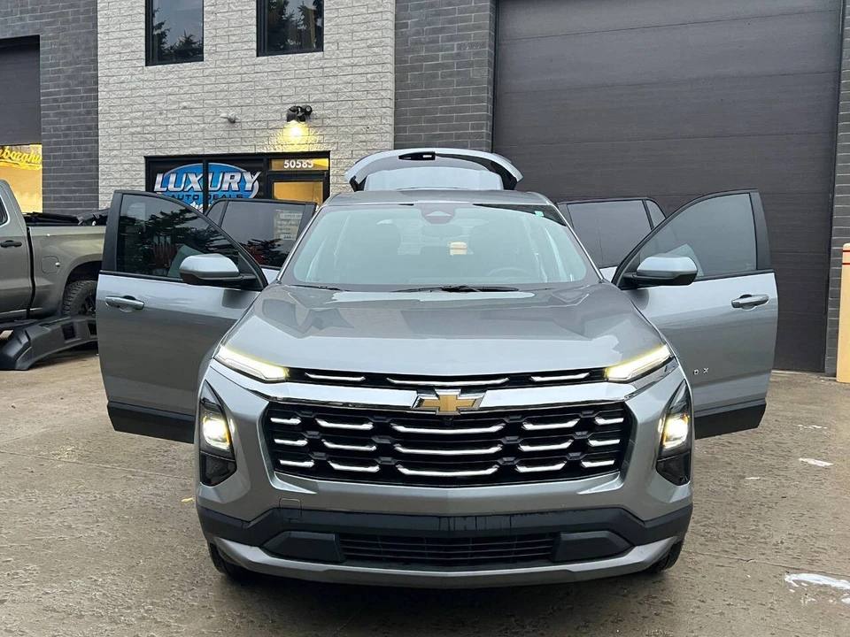 2025 Chevrolet Equinox - Image 15 of 21