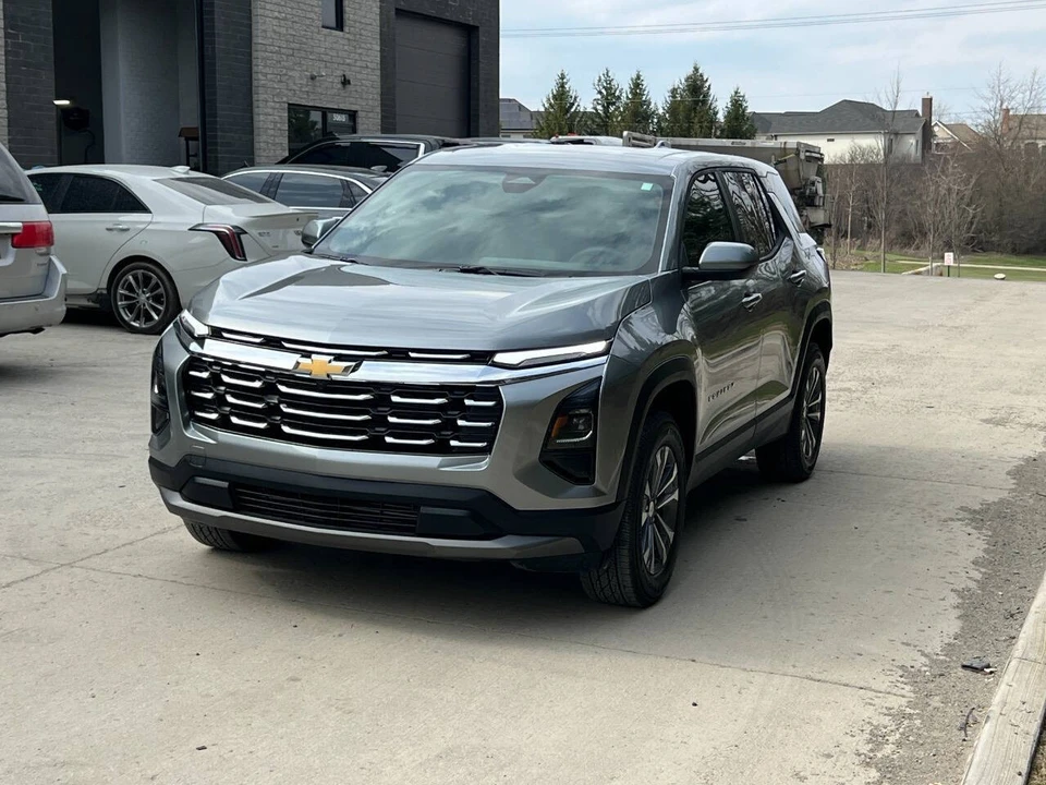 2025 Chevrolet Equinox - Image 4 of 21