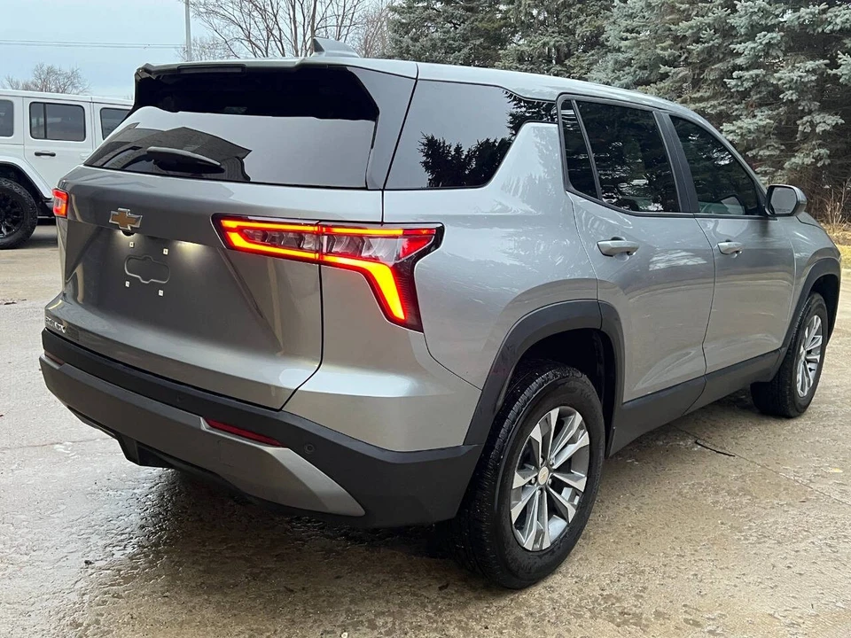 2025 Chevrolet Equinox - Image 7 of 21