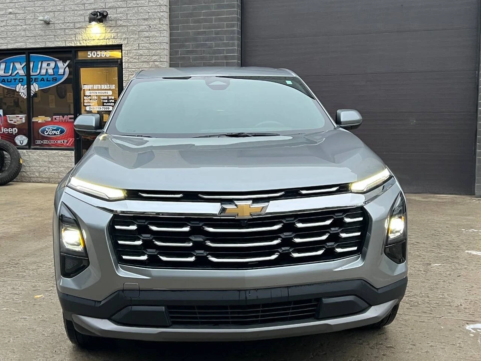 2025 Chevrolet Equinox - Image 3 of 21