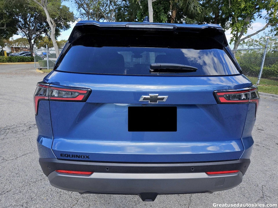 2025 Chevrolet Equinox - Image 5 of 21