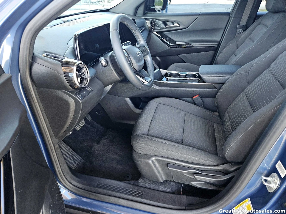 2025 Chevrolet Equinox - Image 10 of 21