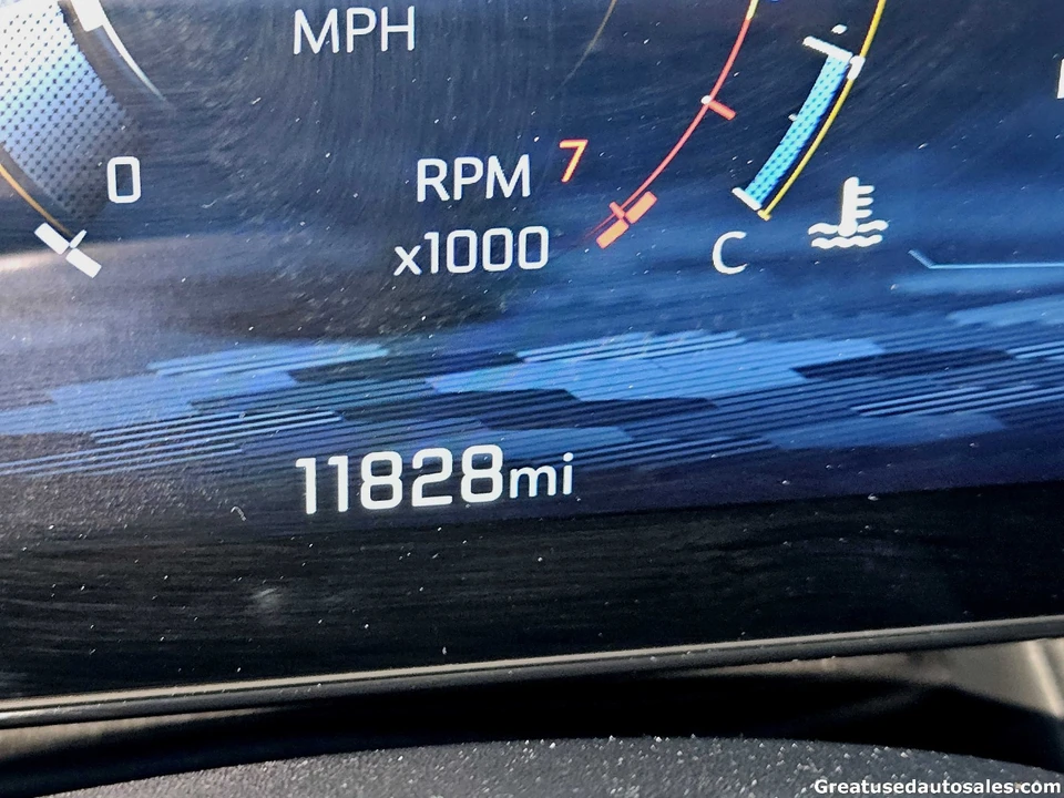 2025 Chevrolet Equinox - Image 20 of 21