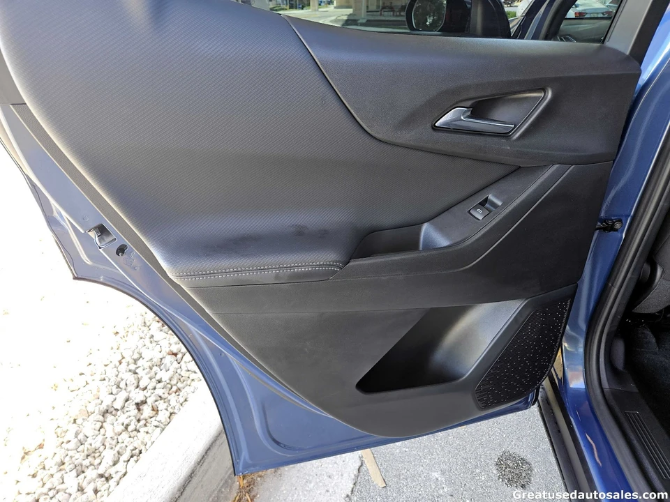 2025 Chevrolet Equinox - Image 13 of 21