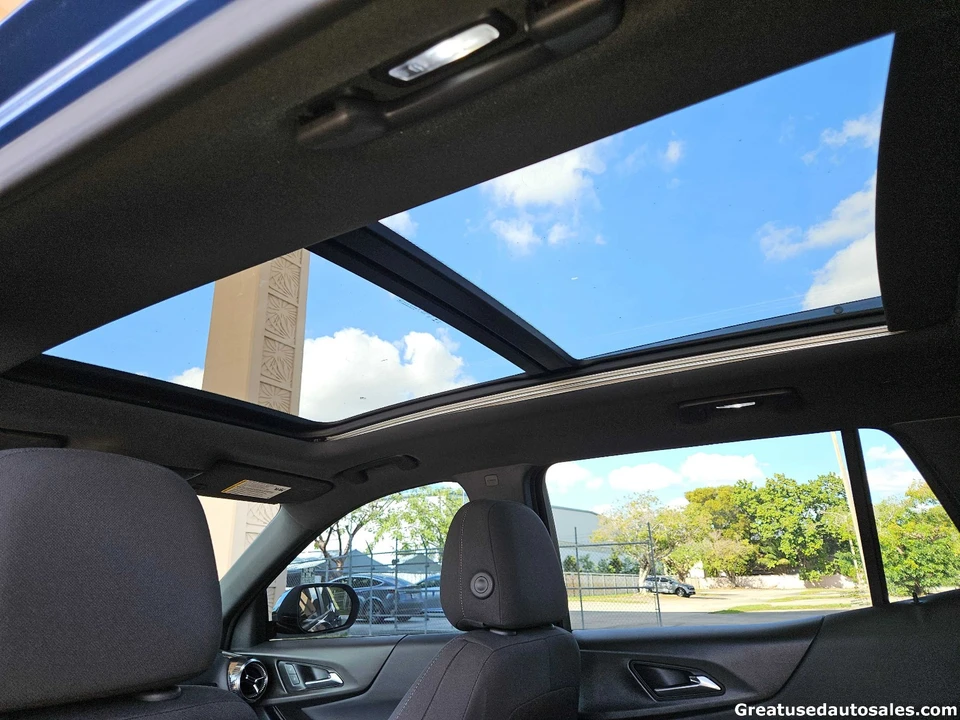 2025 Chevrolet Equinox - Image 15 of 21