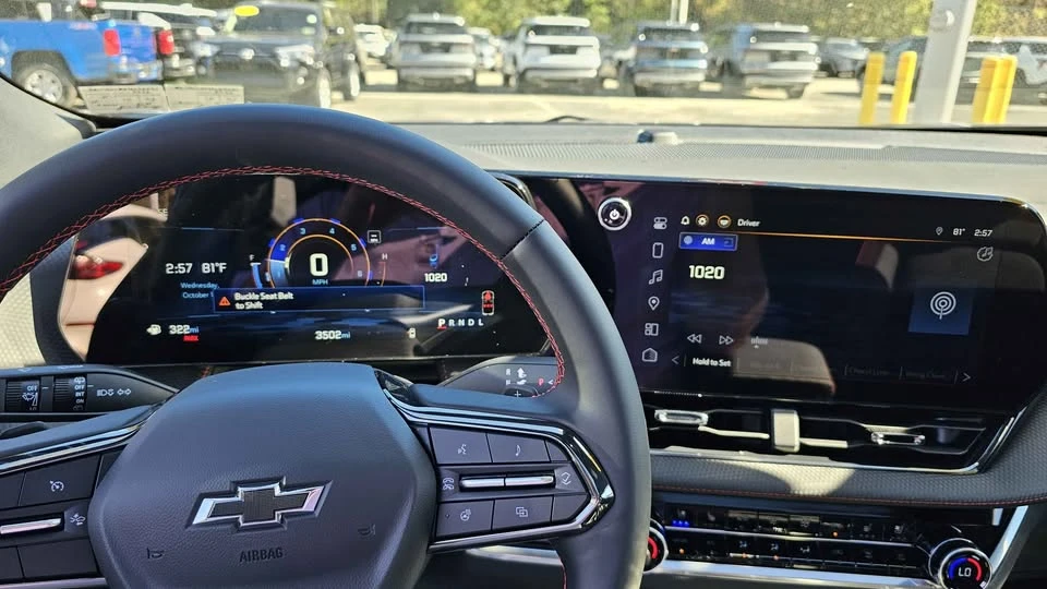 2025 Chevrolet Equinox - Image 7 of 11