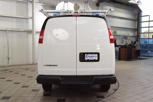 2025 Chevrolet Express - Image 4 of 12