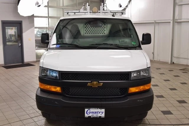 2025 Chevrolet Express - Image 2 of 12
