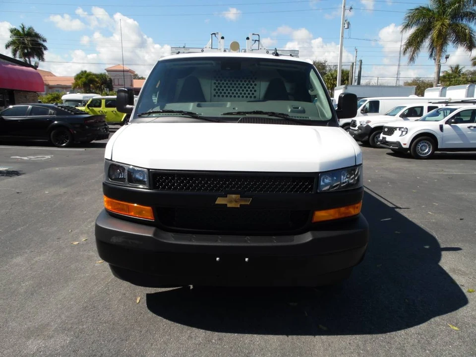2025 Chevrolet Express - Image 2 of 21
