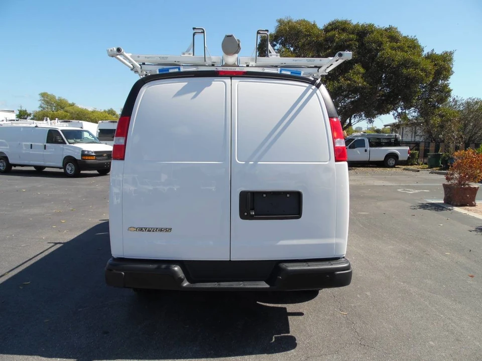 2025 Chevrolet Express - Image 6 of 21