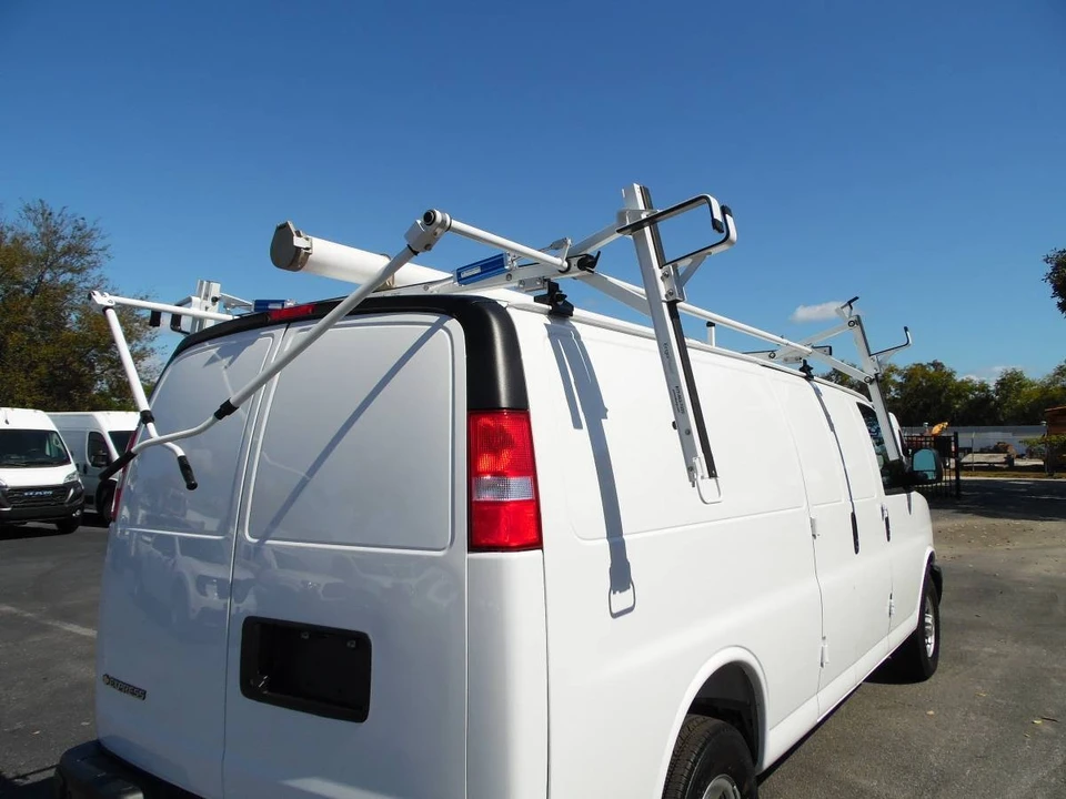 2025 Chevrolet Express - Image 16 of 21