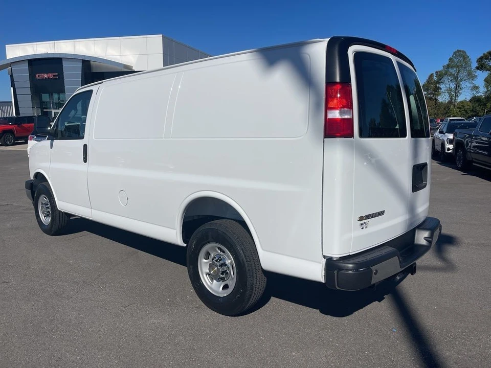 2025 Chevrolet Express - Image 3 of 12