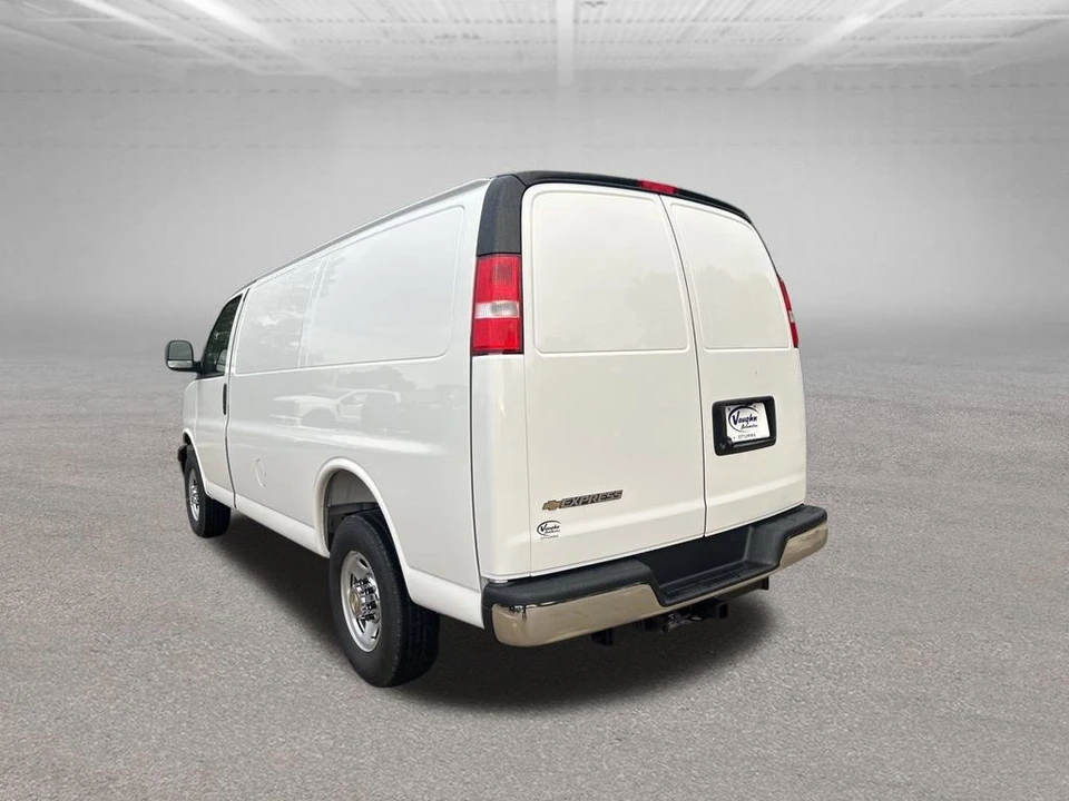 2025 Chevrolet Express - Image 7 of 12