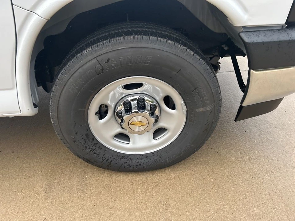 2025 Chevrolet Express - Image 12 of 12