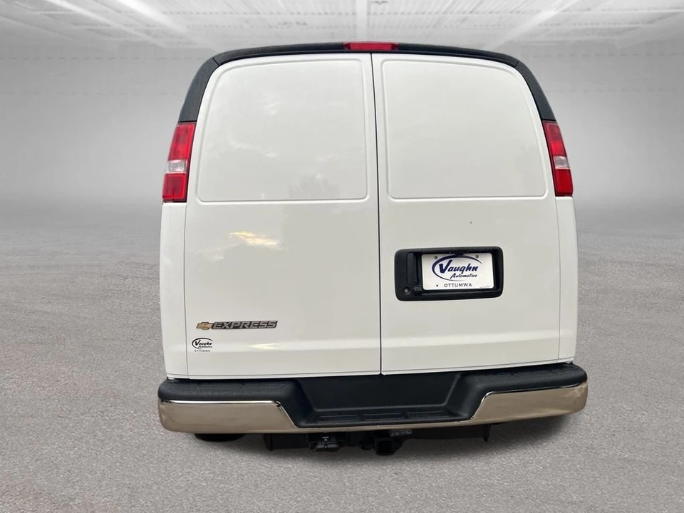 2025 Chevrolet Express - Image 8 of 12