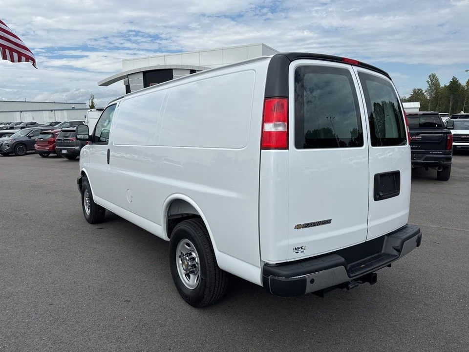 2025 Chevrolet Express - Image 3 of 12