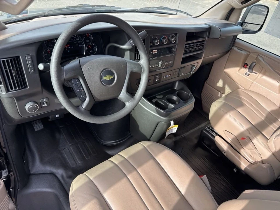 2025 Chevrolet Express - Image 12 of 12