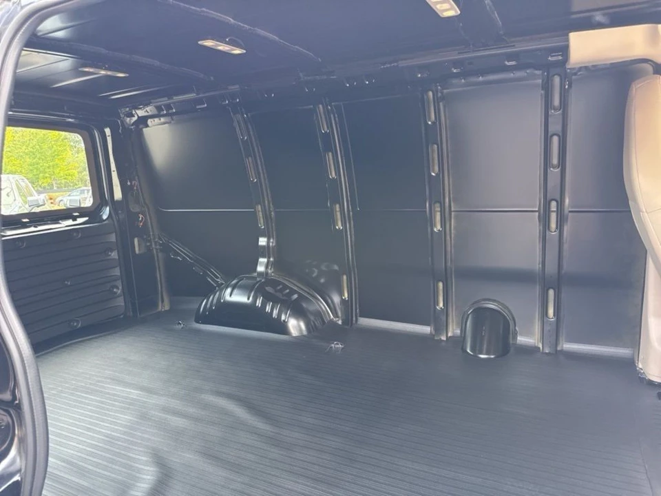 2025 Chevrolet Express - Image 11 of 12