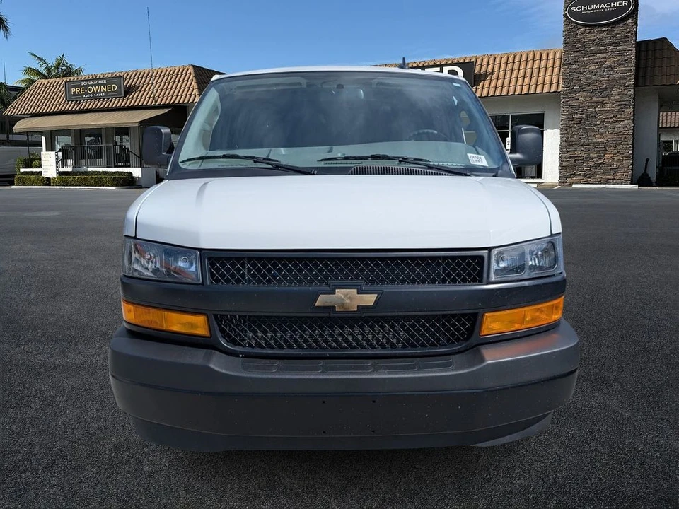 2025 Chevrolet Express - Image 2 of 21