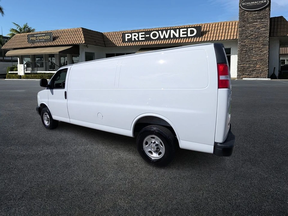 2025 Chevrolet Express - Image 5 of 21