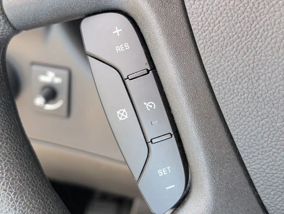 2025 Chevrolet Express - Image 21 of 21