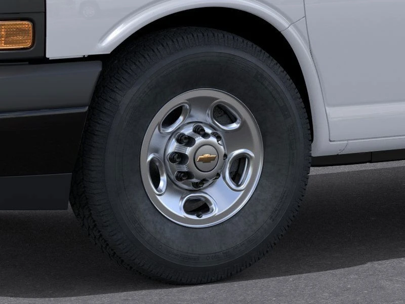 2025 Chevrolet Express - Image 9 of 21