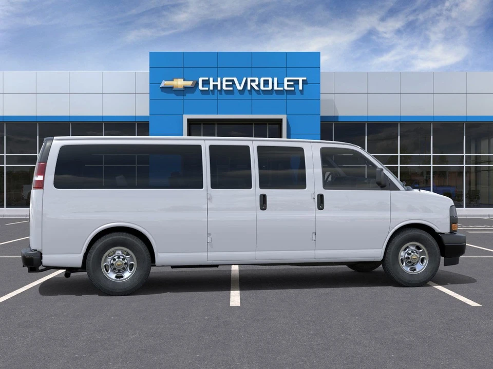 2025 Chevrolet Express - Image 5 of 21