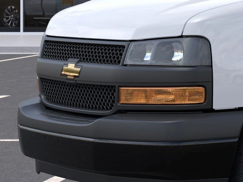 2025 Chevrolet Express - Image 13 of 21