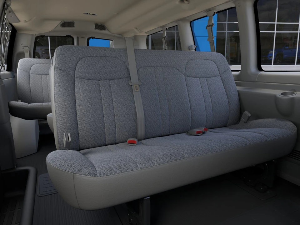 2025 Chevrolet Express - Image 17 of 21