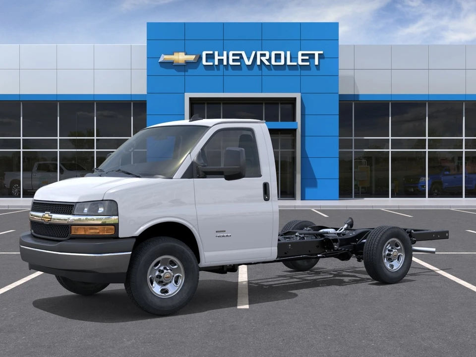 2025 Chevrolet Express - Image 2 of 21