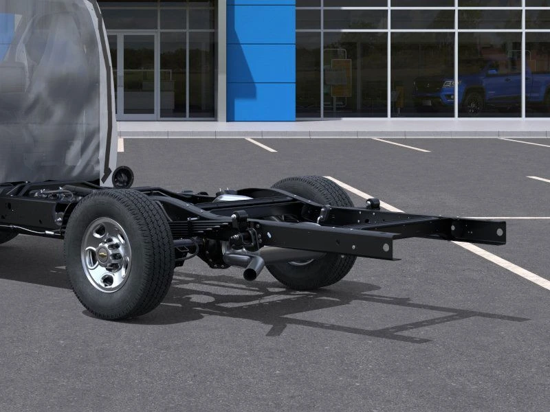 2025 Chevrolet Express - Image 11 of 21